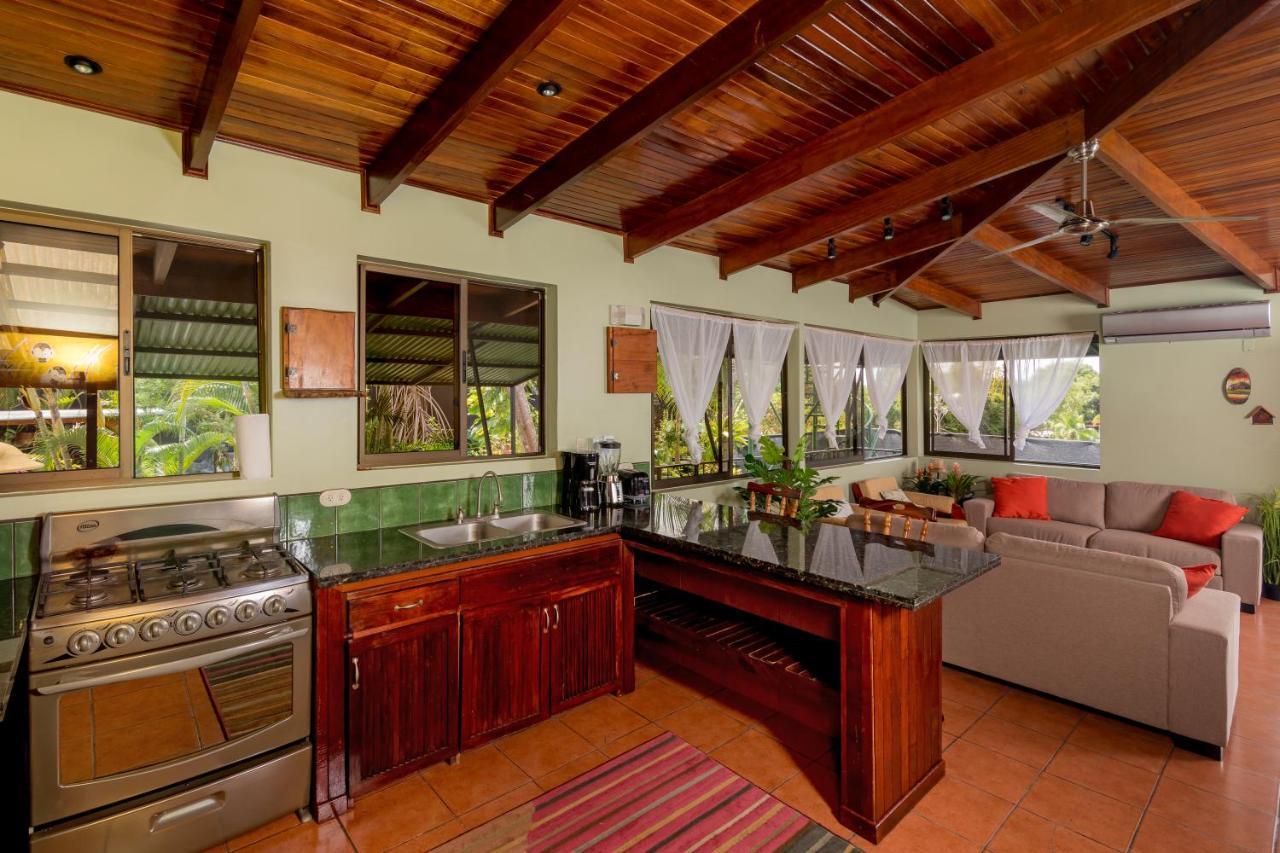 Villas Oasis Manuel Antonio Exteriör bild