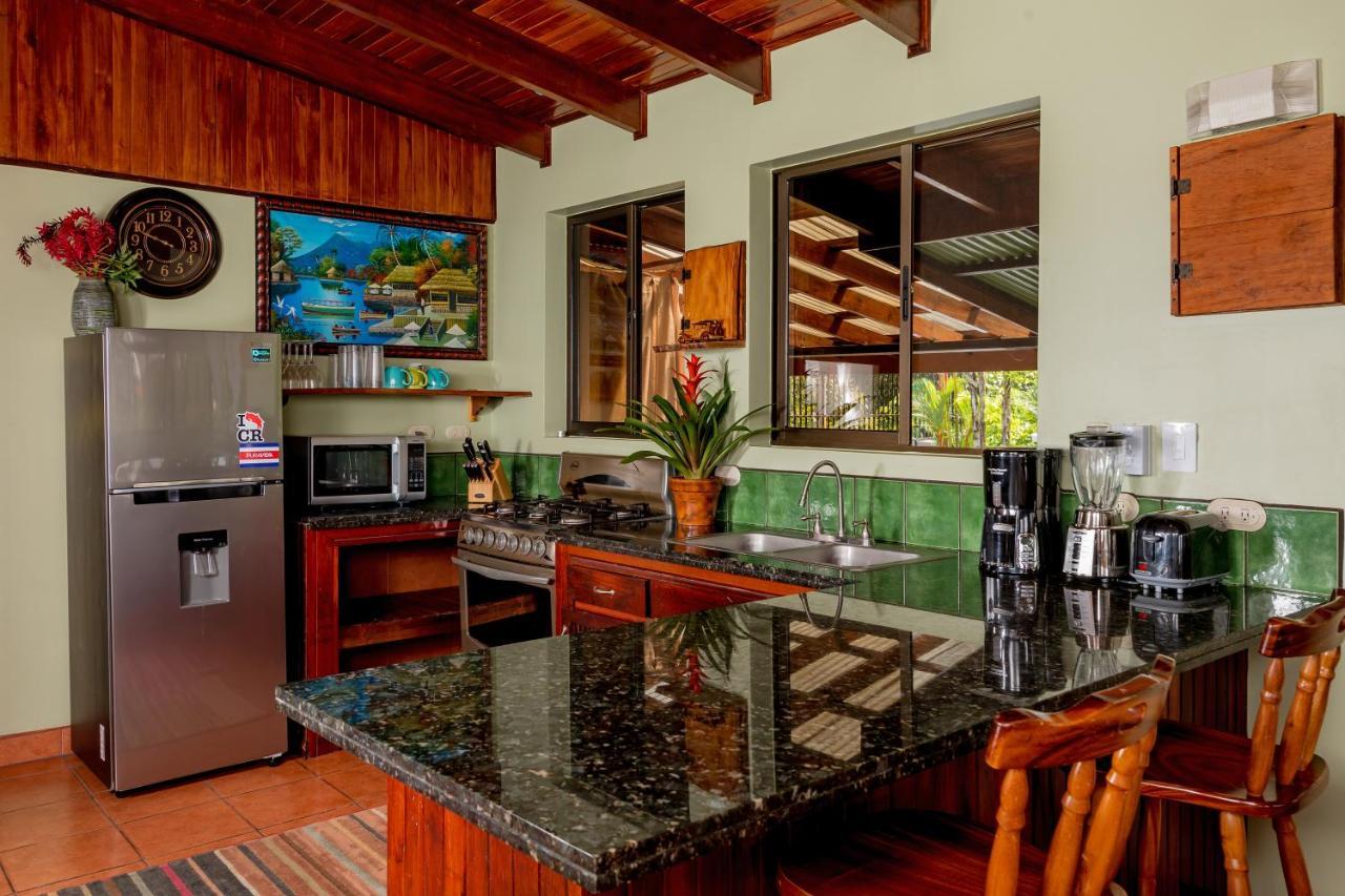 Villas Oasis Manuel Antonio Exteriör bild